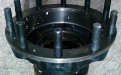 Ступица передняя 6х6 HOWO AZ9100420052