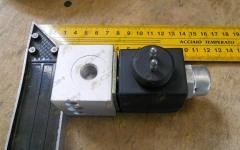 Электропневмоклапан привода межколесной блокировки дифференциала 2-х контактный HOWO WG9719710004/1