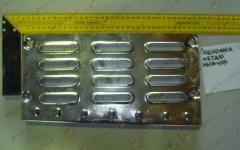 Подножка металлическая нижняя левая HOWO WG1642240032