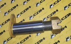 Палец нижний каретки d=60 L=212 с гайкой М48х2 с пяткой Shanmon 388H Z061240180A+Z310390070