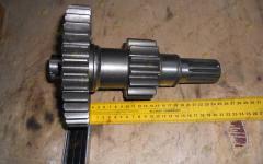 Вал промежуточный в сборе КПП Fuller Howo 18222+18870