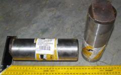 Палец сочленения нижний D=75 L=222 CDM855/843 LG853.10-007/LG50F.10024A (510012C)