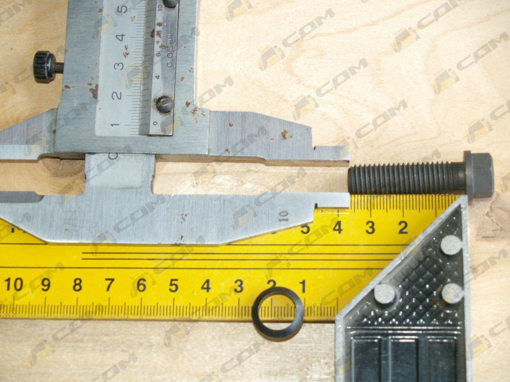 Болт с шайбой верхней крышки механизма переключения передач Fuller М10х35 HOWO 1713764274