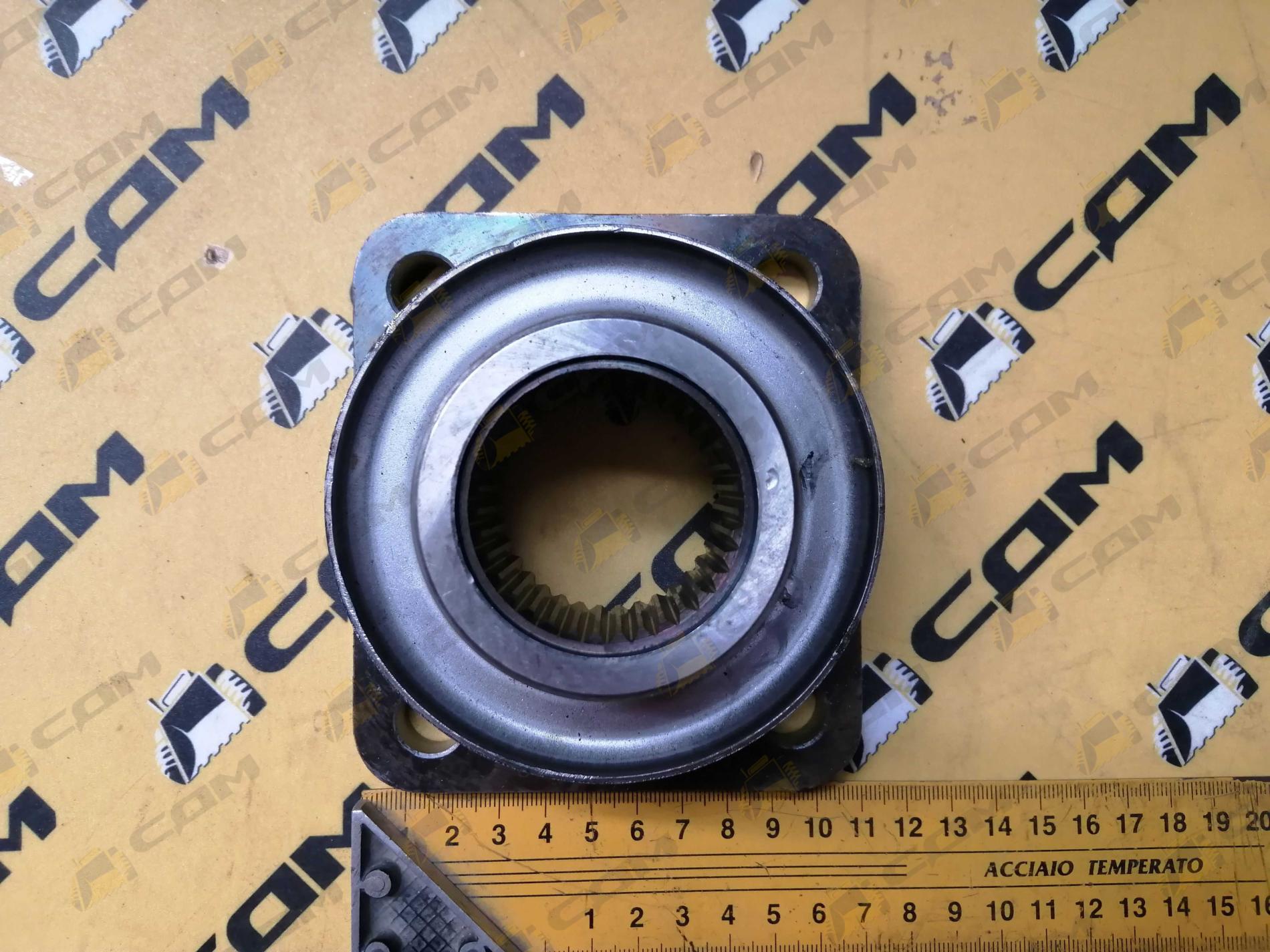 Фланец редуктора моста LG833B LG30F.04303A-304A