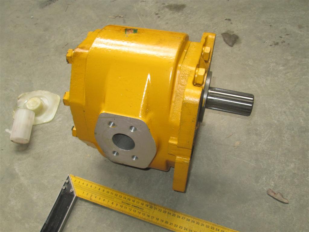 Насос гидравлический SHANTUI SD22 07444-66103