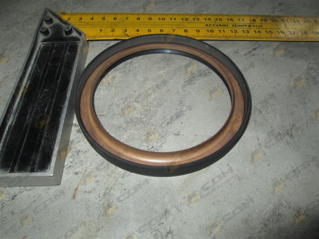 Сальник коленвала передний 95x115х12 HOWO (кассетный) VG1500010037/VG1047010038 61500010037