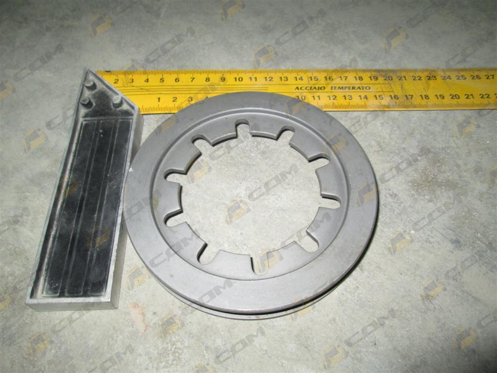 Кольцо упорное корзины сцепления 420 HOWO BZ1560161212