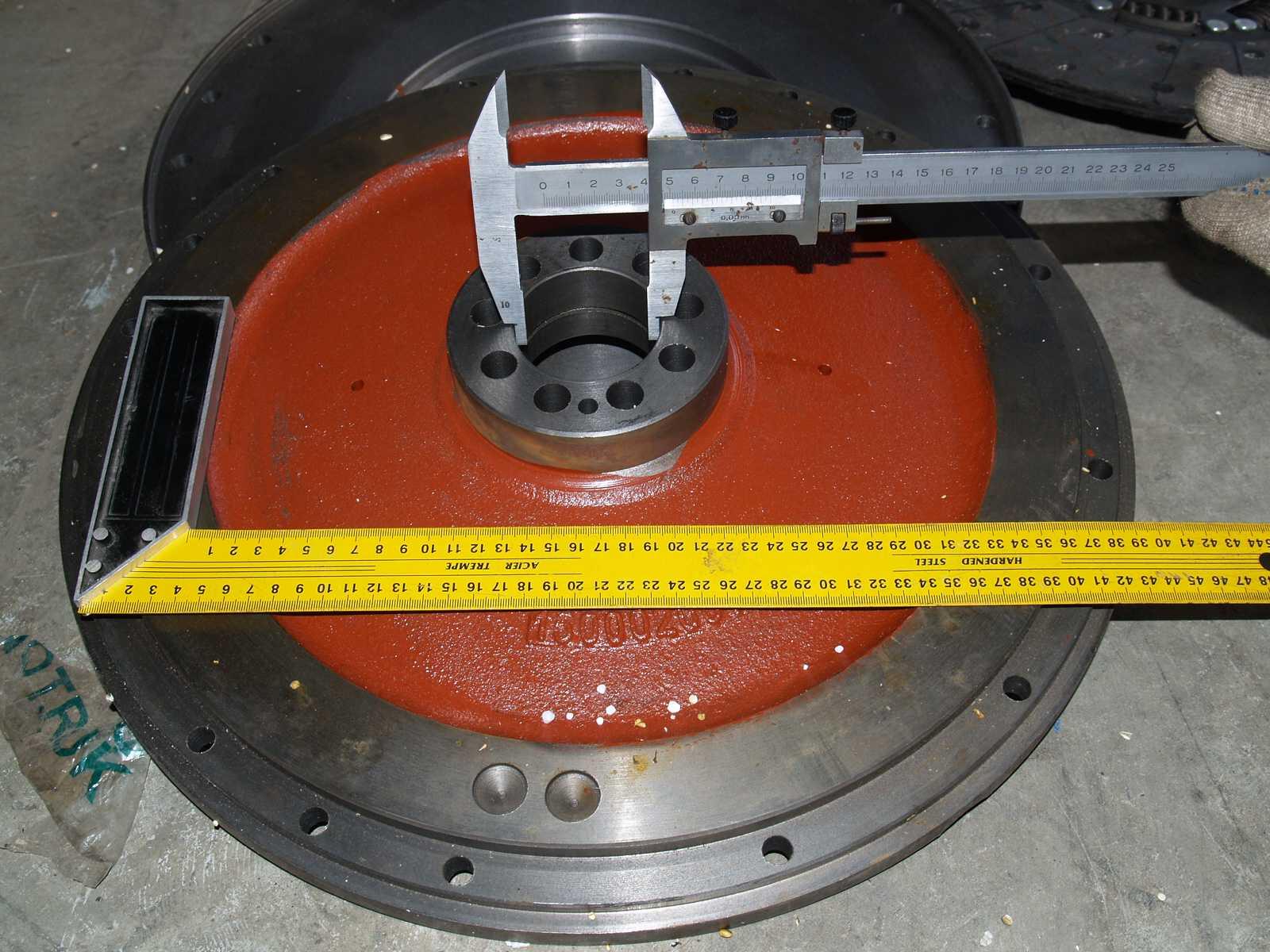 Маховик двигателя HOWO 61560020041/AZ612600020220