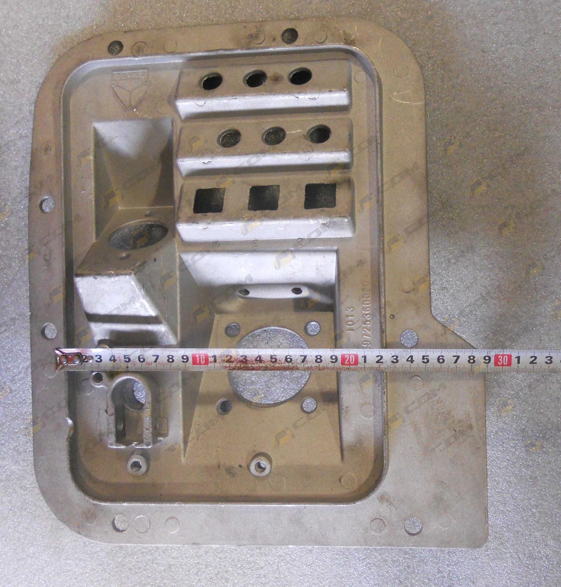 Кронштейн педалей (большой) ширина 22,5 HOWO AZ9731590020