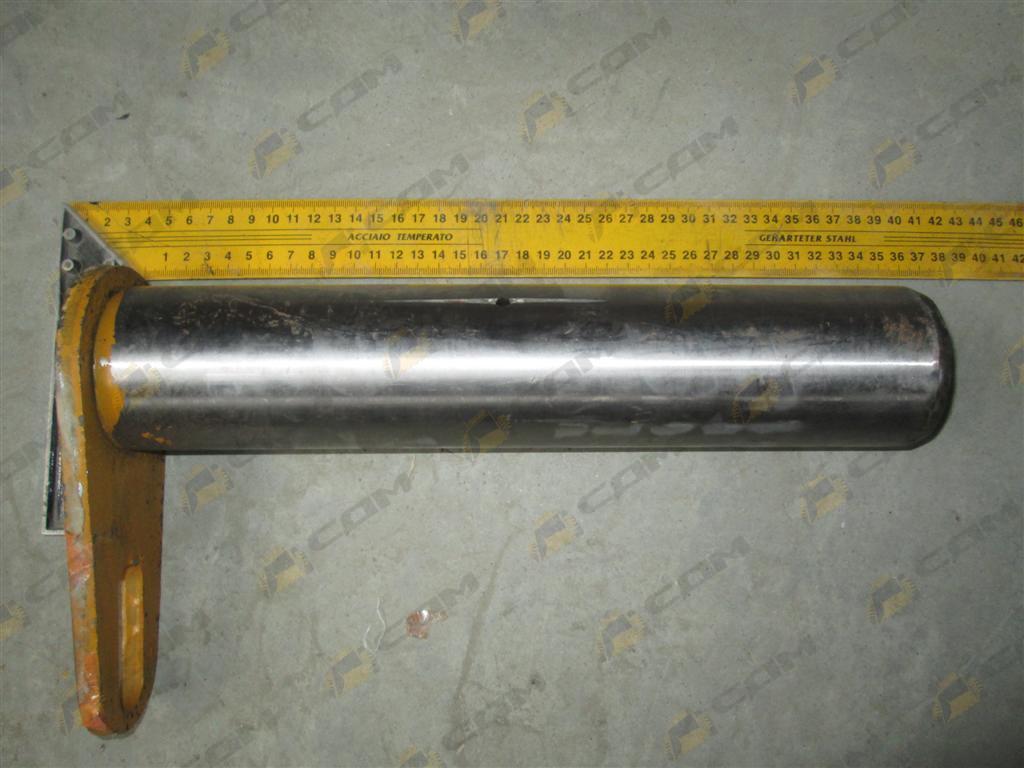 Палец крепления цилиндра стрелы к раме D=70 L=361 CDM855 LG855.10.06 (LG50F.10007-008A)