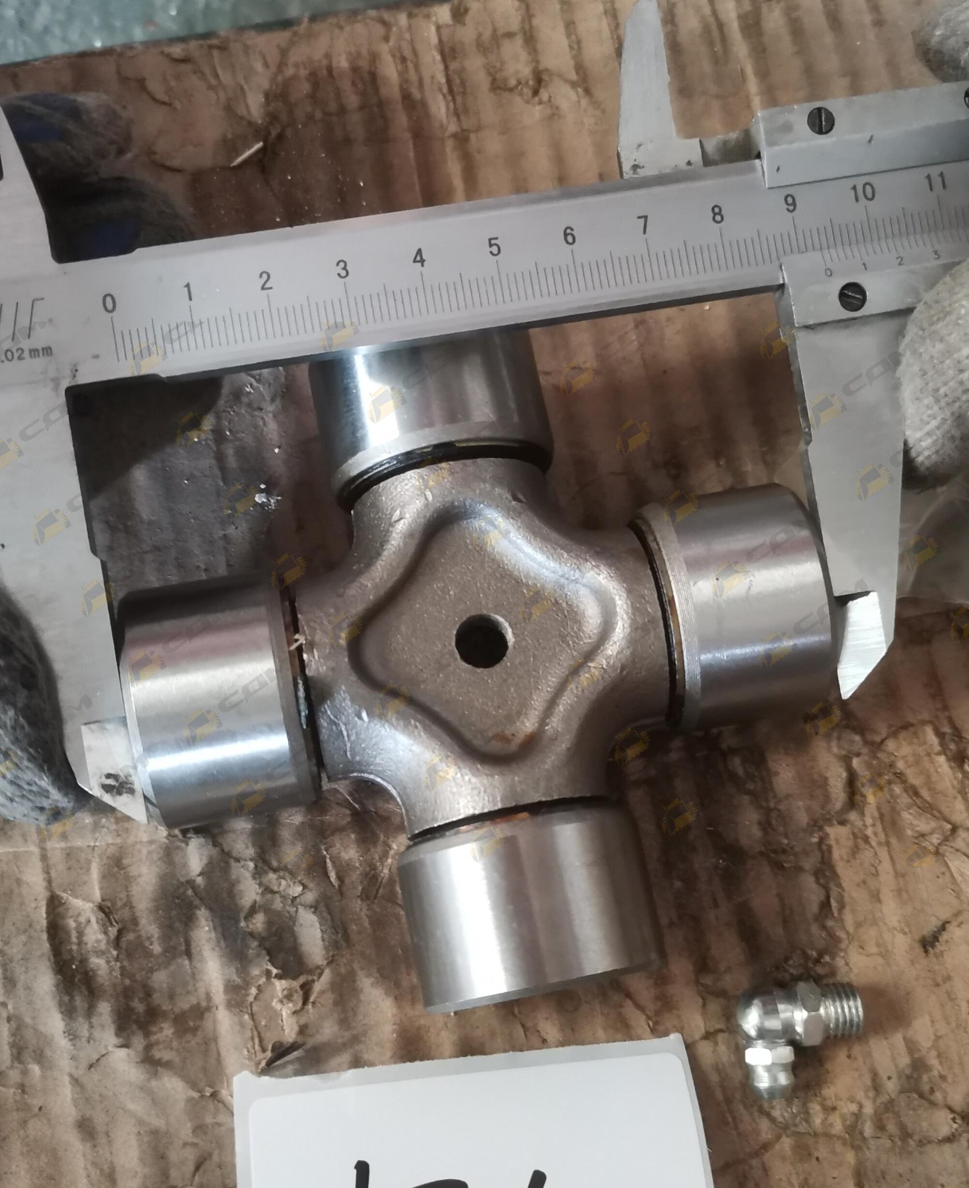 Крестовина карданного вала d=33 L=93 LG833B/LG833N 67450000006