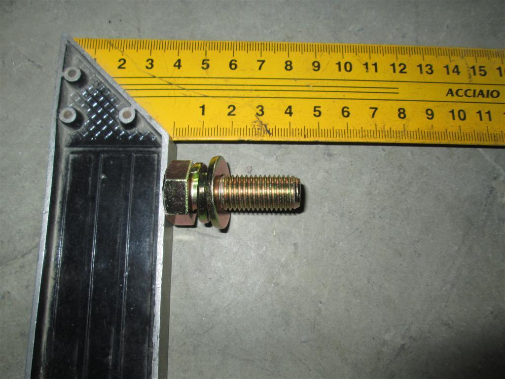 Болт Doosan 06.01953-3318