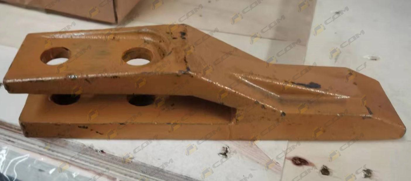 Зуб ковша CDM926N 30811103264/LG8018.11.01.01-011