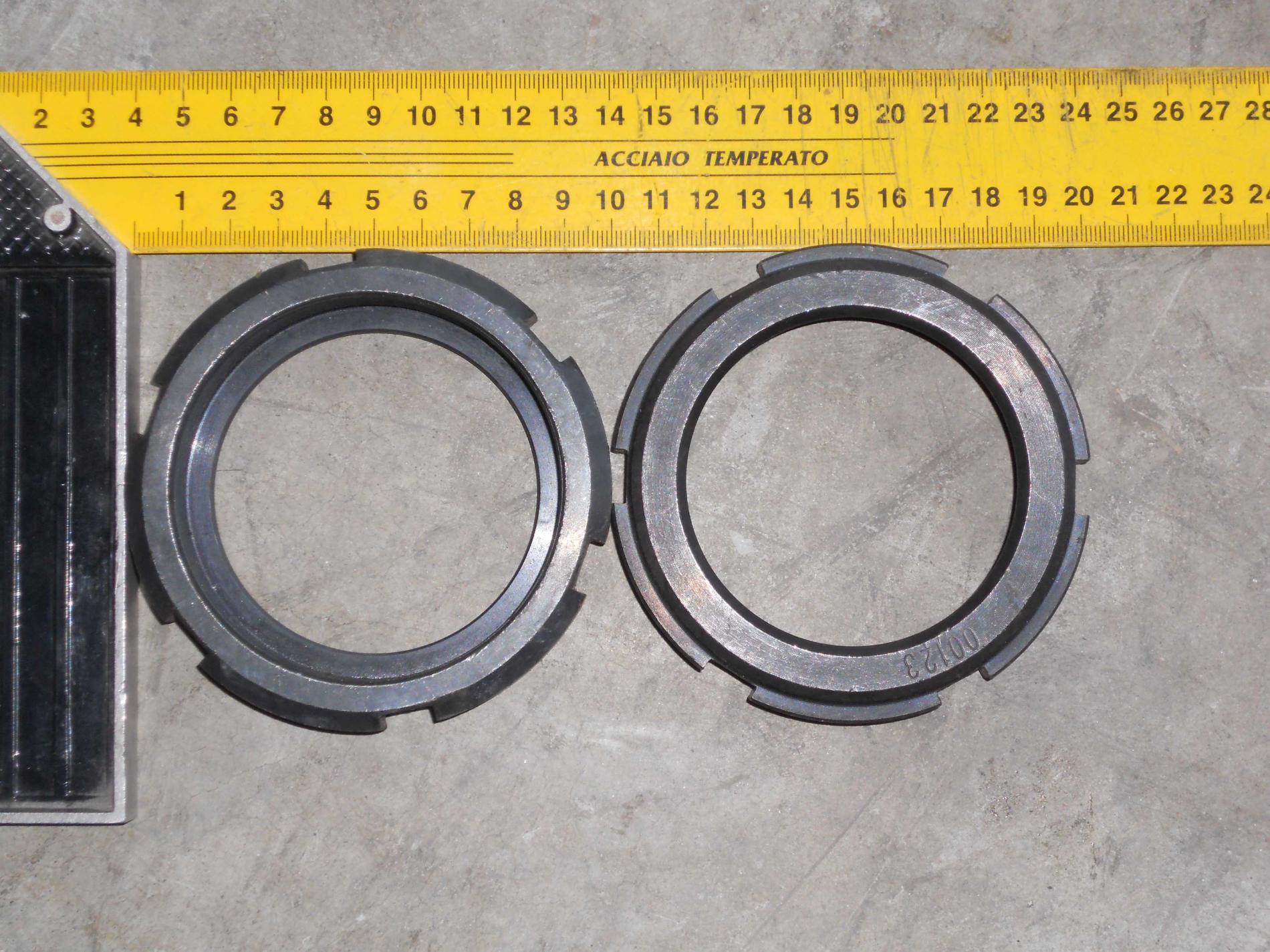 Гайка задней ступицы левая резьба Howo Euro-2/3 1680340013Z