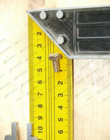 Болт крепления шайбы оси коромысла М6х10 HOWO Q218B0610