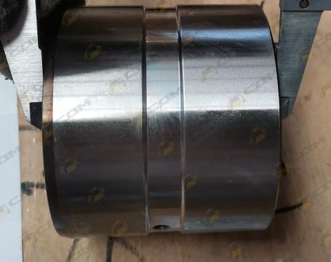 Втулка пальца рукояти нижняя 90х105х90 CDM6210/6225