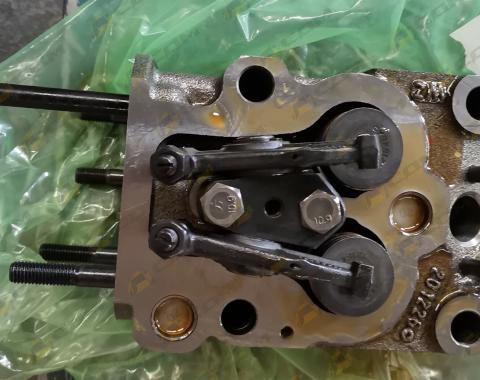 Головка блока цилиндров в сборе LG833B