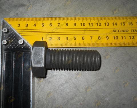 Болт М24х3,0х60 крепления бокового ножа Solar160 S0574561