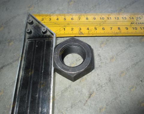 Гайка S4033431 Mega 400