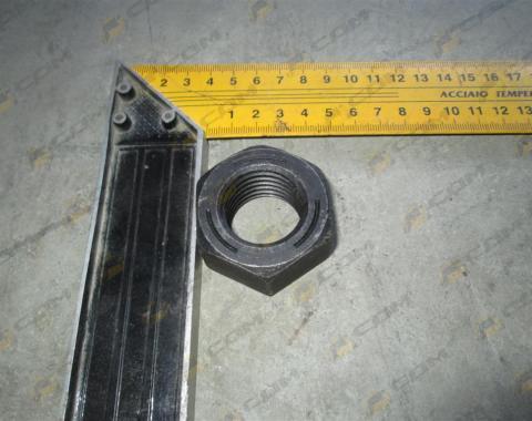 Гайка S4033531 Mega 400