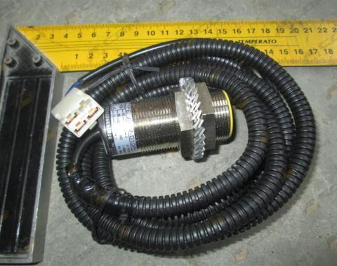 Ограничитель подъема стрелы и ковша CDM835 J30M-D10PH